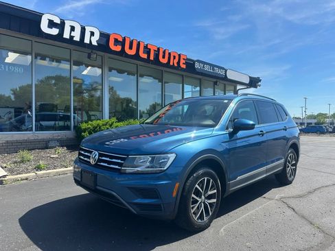 Used 2020 Volkswagen Tiguan SE FWD image 1