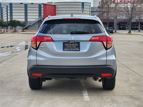 Used 2017 Honda HR-V EX-L image 7
