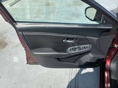 Used 2025 Nissan Sentra SV FWD image 18