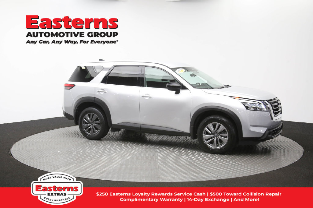 Used 2023 Nissan Pathfinder S AWD/4WD image 47