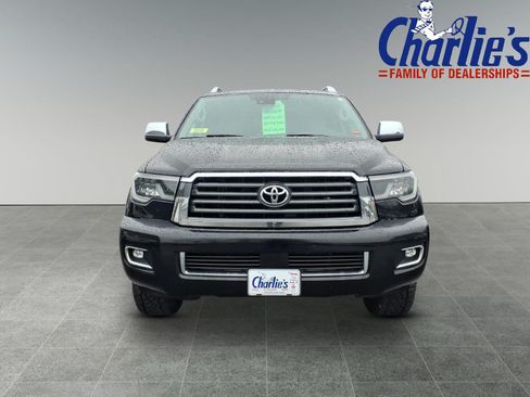 Used 2018 Toyota Sequoia Limited w/ Safety & Convenience Package AWD/4WD image 2