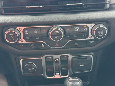 New 2026 Jeep Gladiator Sport AWD/4WD image 29