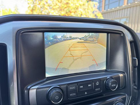 Used 2017 Chevrolet Silverado 1500 LTZ Z71 w/ LTZ Plus Package AWD/4WD image 18