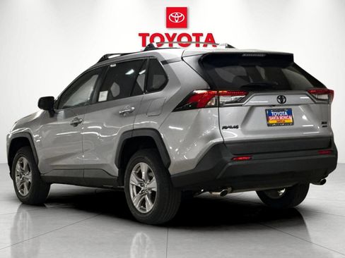 New 2025 Toyota RAV4 XLE image 5