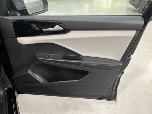 New 2026 Volkswagen Taos S image 38