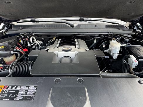 Used 2019 Cadillac Escalade Premium Luxury image 40