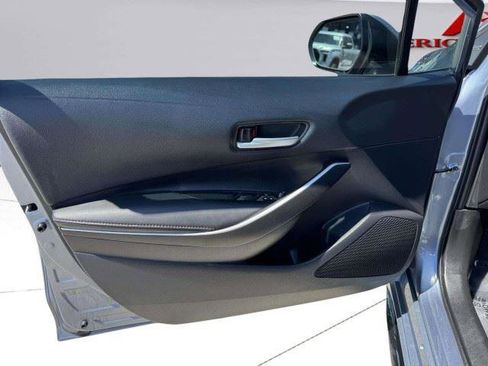 Used 2025 Toyota Corolla SE FWD image 18