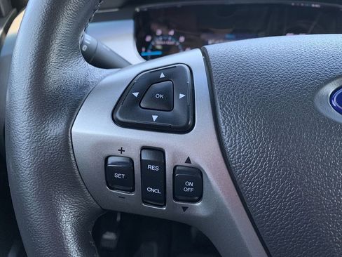 Used 2018 Ford Taurus SEL FWD image 18