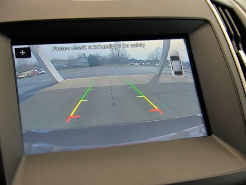 Used 2018 Ford Edge SEL AWD/4WD image 20