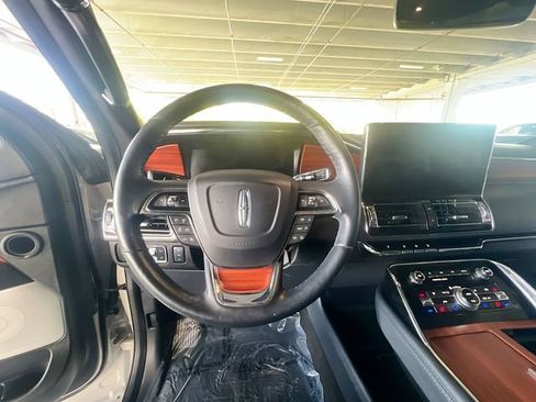 Used 2024 Lincoln Navigator L Reserve AWD/4WD image 13