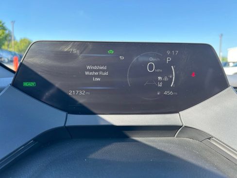Used 2025 Toyota Prius LE FWD image 35