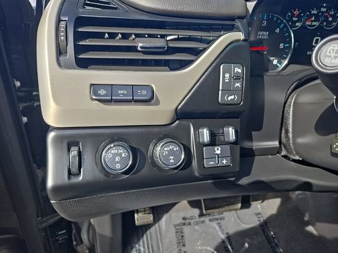 Used 2020 GMC Yukon Denali AWD/4WD image 14