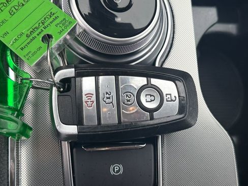 Used 2022 Ford Edge SEL w/ Convenience Package image 32