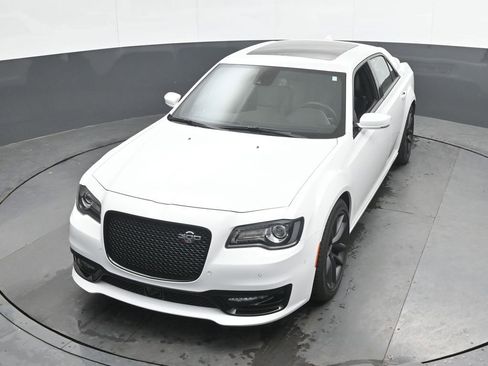 Used 2023 Chrysler 300 C RWD image 40