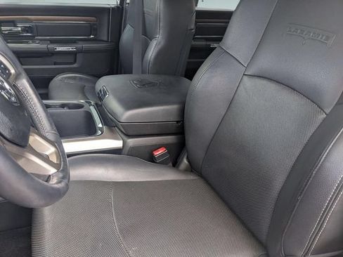 Used 2017 RAM 1500 Laramie w/ Convenience Group AWD/4WD image 12