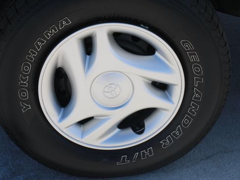 Used 2002 Toyota Tundra 2WD Regular Cab image 9