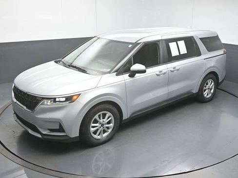 Used 2022 Kia Carnival LX FWD image 40