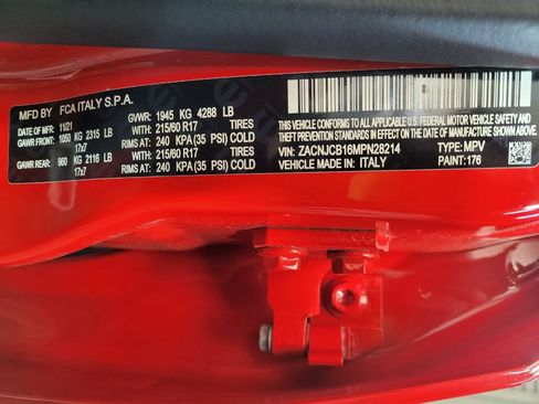 Used 2021 Jeep Renegade Latitude w/ Luxury Group I image 33