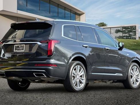 Used 2020 Cadillac XT6 Premium Luxury image 4