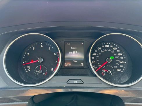 Used 2020 Volkswagen Tiguan SE w/ Panoramic Sunroof Package AWD/4WD image 9