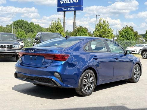Used 2022 Kia Forte LXS FWD image 9