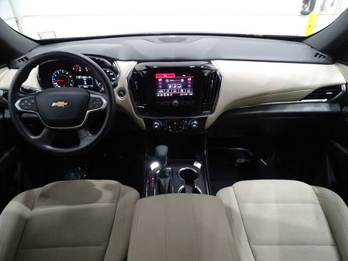 Used 2023 Chevrolet Traverse LS image 29