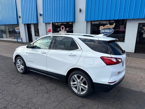 Used 2018 Chevrolet Equinox Premier AWD/4WD image 18