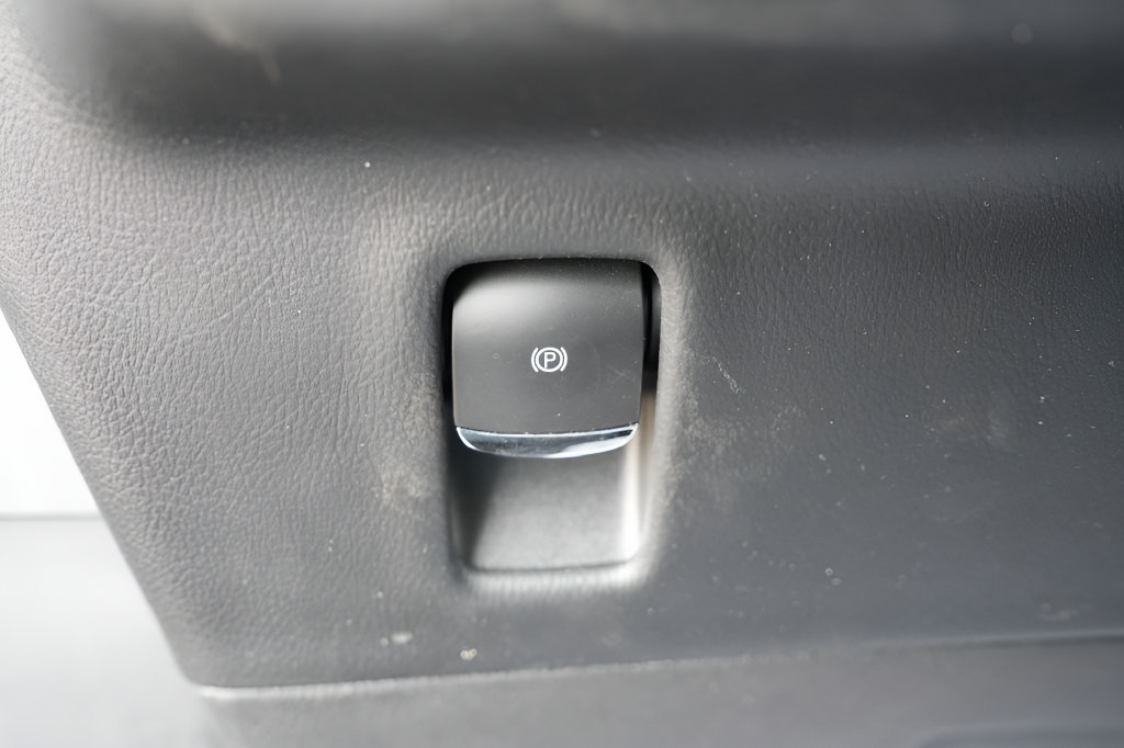 Used 2023 Lincoln Nautilus Reserve AWD/4WD image 31
