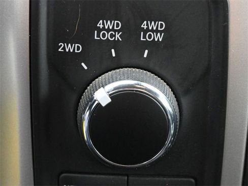 Used 2017 RAM 2500 Big Horn image 25