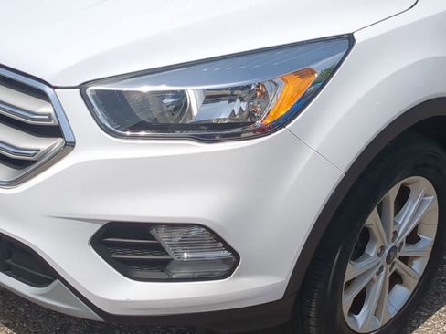 Used 2018 Ford Escape SE AWD/4WD image 11