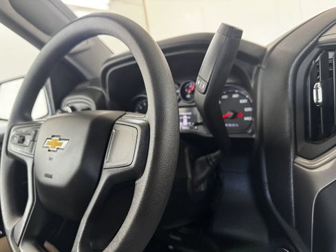 Used 2024 Chevrolet Silverado 1500 W/T w/ Z71 Off-Road Package AWD/4WD image 34