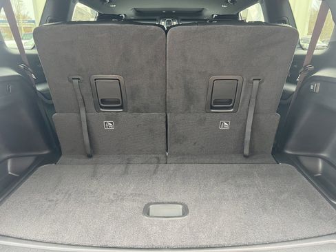 New 2025 Jeep Grand Cherokee L Altitude image 9