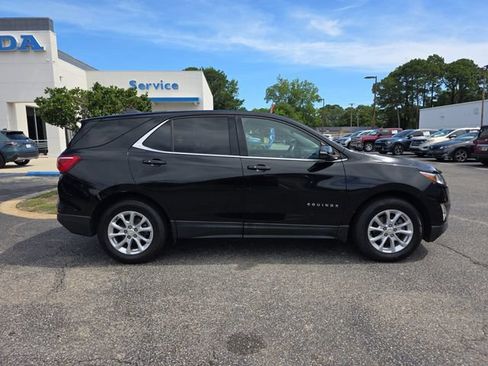 Used 2019 Chevrolet Equinox LT FWD image 3