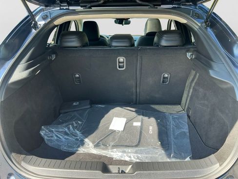 Used 2025 MAZDA CX-30 AWD 2.5 S w/ Preferred Package image 17