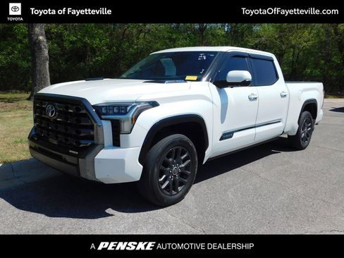 Used 2022 Toyota Tundra Platinum image 1