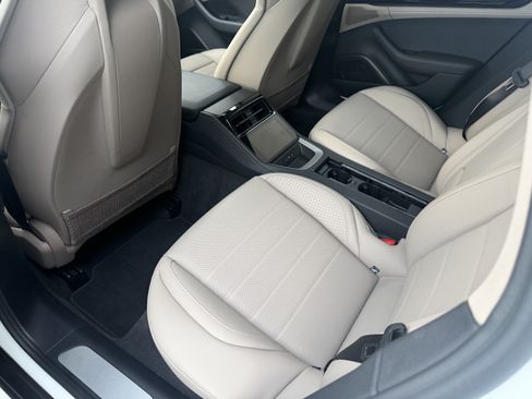 Certified 2025 Porsche Panamera 4 E-Hybrid AWD/4WD image 14