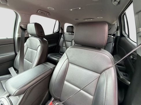 Used 2023 GMC Acadia SLT FWD image 22