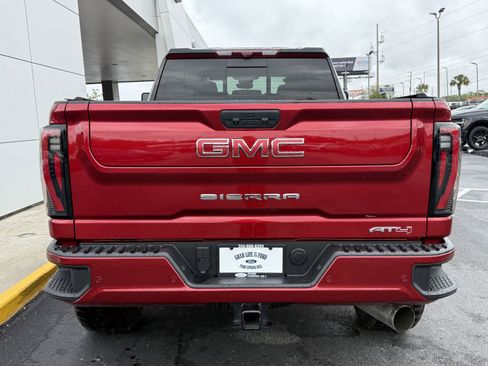 Used 2025 GMC Sierra 2500 AT4 w/ AT4 Premium Plus Package AWD/4WD image 5
