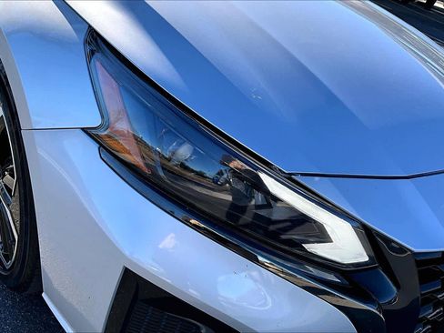 Used 2024 Nissan Altima 2.5 SR image 26