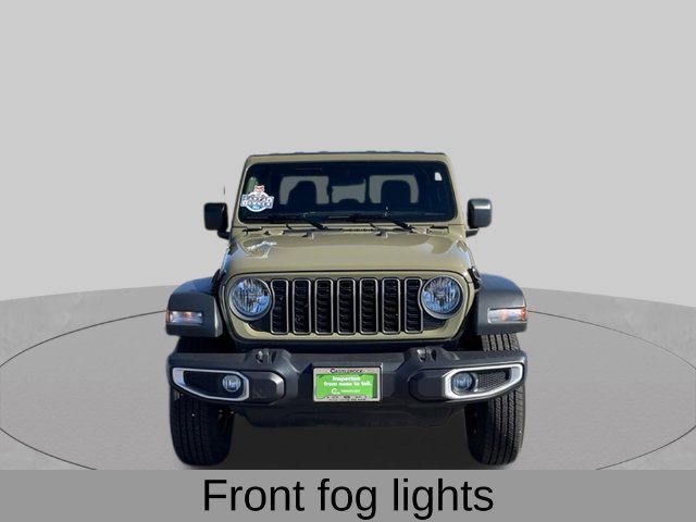 Certified 2026 Jeep Gladiator Sport AWD/4WD image 12