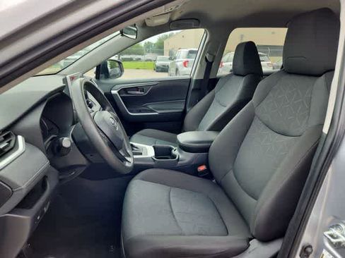 Used 2024 Toyota RAV4 XLE AWD/4WD image 13