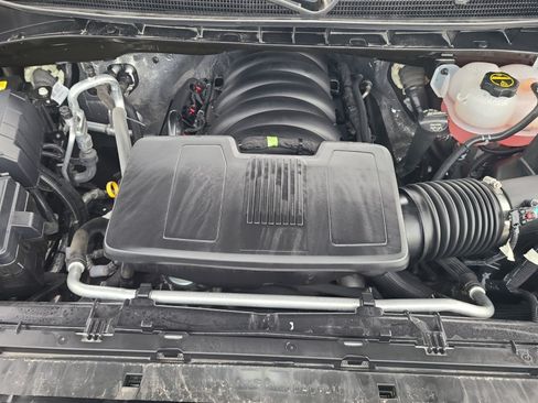 Used 2025 Chevrolet Silverado 1500 Custom Trail Boss w/ LPO, Dark Essentials Package AWD/4WD image 22