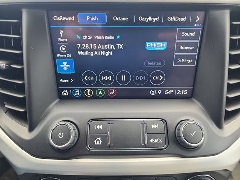 Certified 2023 GMC Acadia SLT w/ Trailering Package image 19