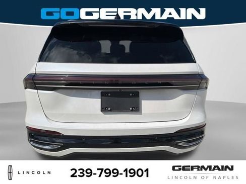 Used 2024 Lincoln Nautilus Reserve w/ Equipment Group 203A AWD/4WD image 6