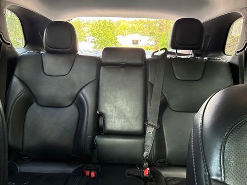 Used 2020 Jeep Cherokee Limited AWD/4WD image 23