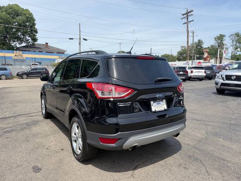 Used 2016 Ford Escape SE w/ Equipment Group 201A FWD image 6
