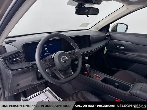 New 2025 Nissan Kicks SR image 9