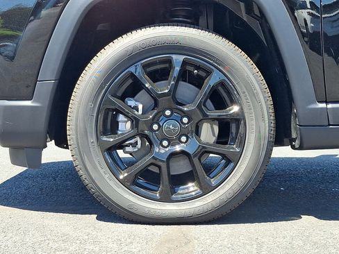 New 2026 Jeep Compass Latitude AWD/4WD image 5