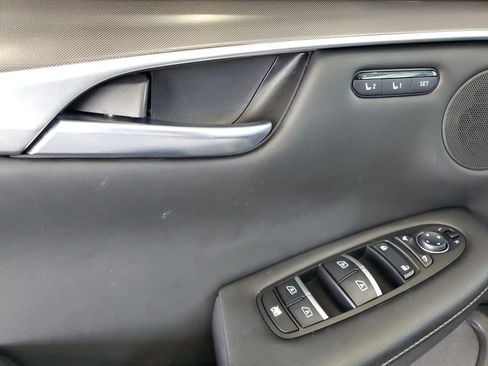 Used 2023 INFINITI QX50 Luxe FWD image 16