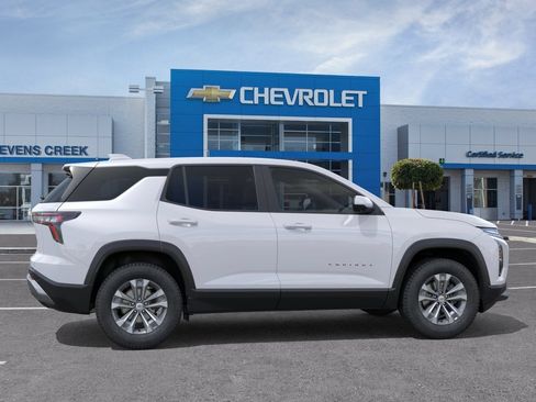 New 2026 Chevrolet Equinox LT w/ Safety and Technology Package FWD image 3